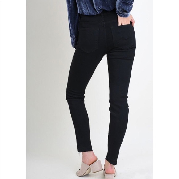 Umgee black raw hem skinny jeans - Picture 4 of 8